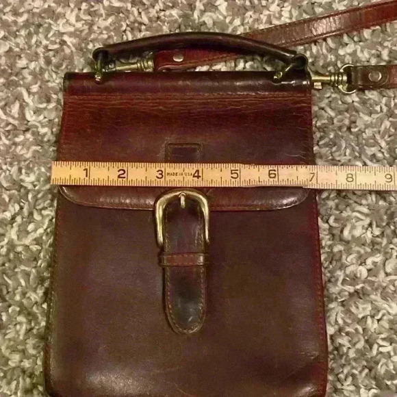 Vintage G.H. Bass & Co. Brown Leather Crossbody Bag 90s Y2K Classic Academia - Picture 14 of 16